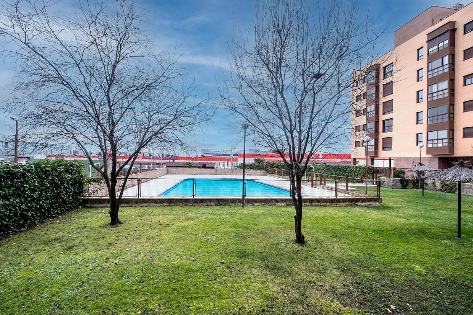 Apartamento Wanda Ifema Con Parking Y Piscina Madrid Kültér fotó